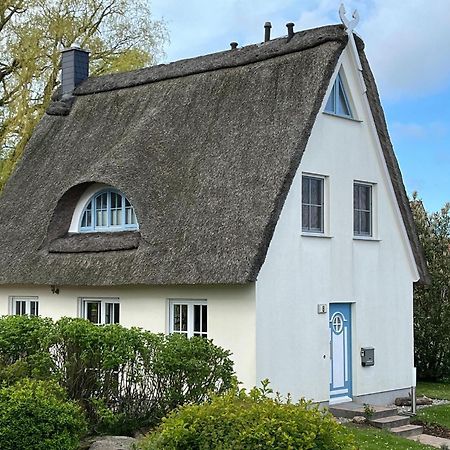 Reetdachhaus Mit Eigenem Strandkorb In Wohlenberg An Der Ostsee Екстер'єр фото